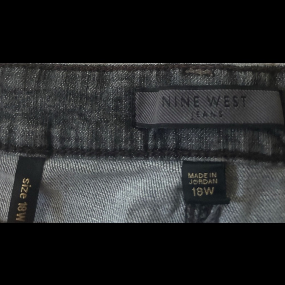 Stylish Gray Pants - image 3